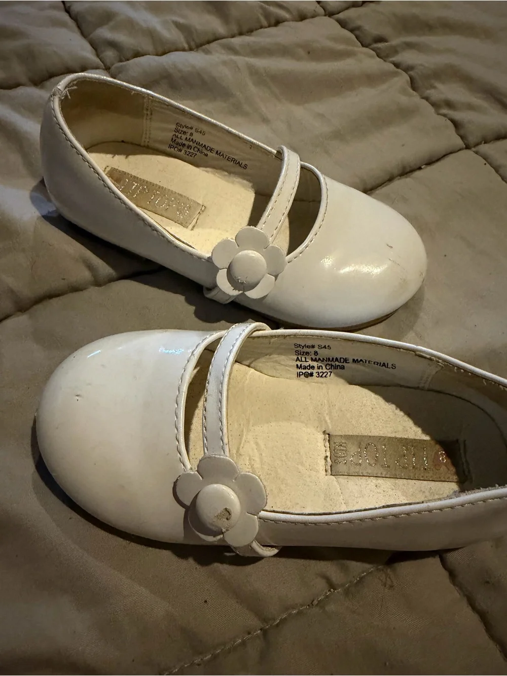 Tip Top Kids White Mary Jane Dress Shoes with Flower Accent